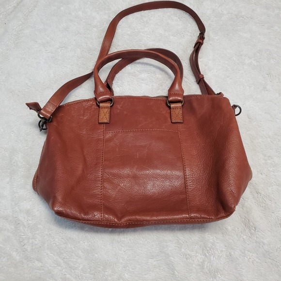 Capsule - Picture 2 of 11